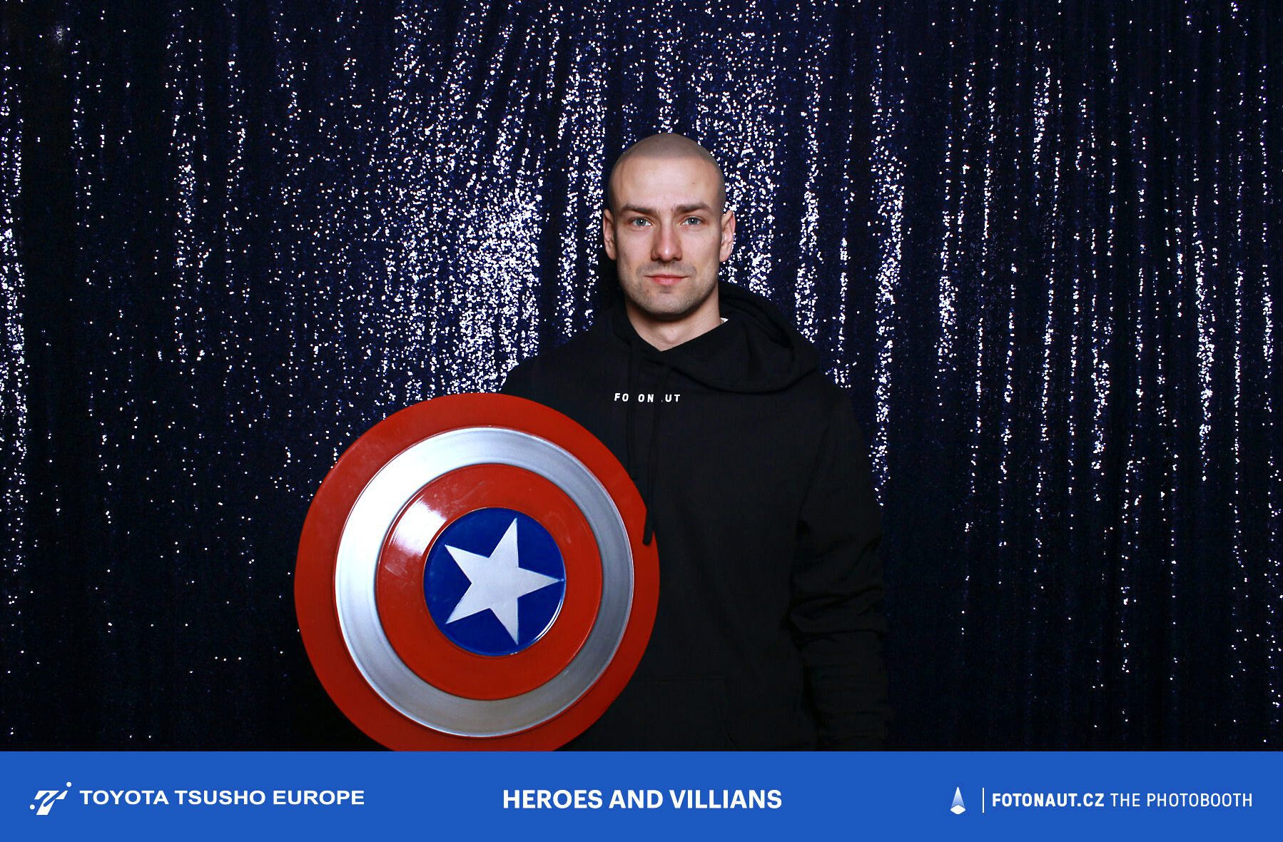 fotokoutek-firemni-vecirek-toyota-tsusho-europe-heroes-villains-10-12-2022-814839
